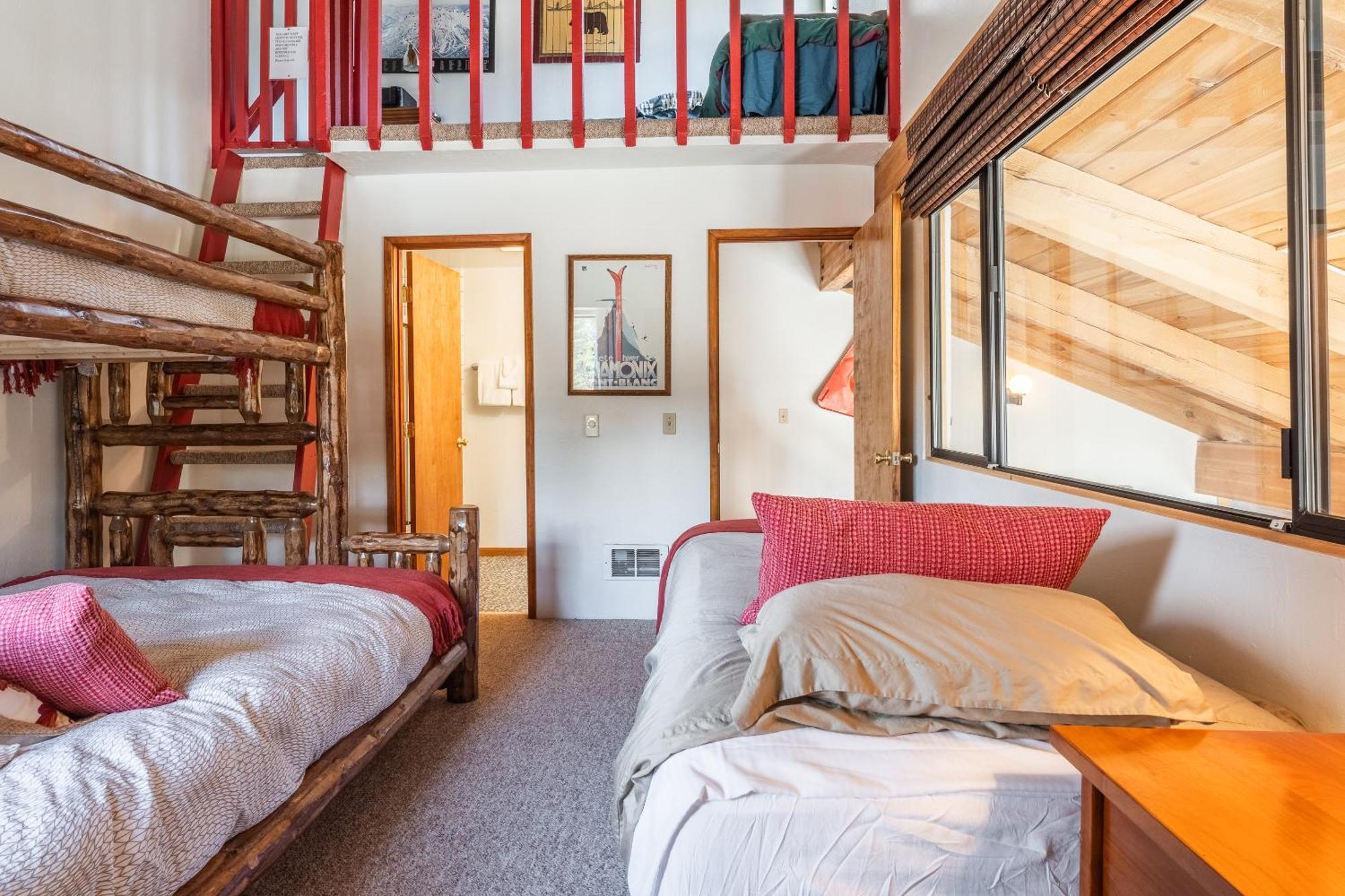 Hébergement de vacances Courchevel #15 - 2 Bedroom, 2 Bathroom, Sleeps 6! Just Steps To Canyon Lodge! Mammoth Lakes