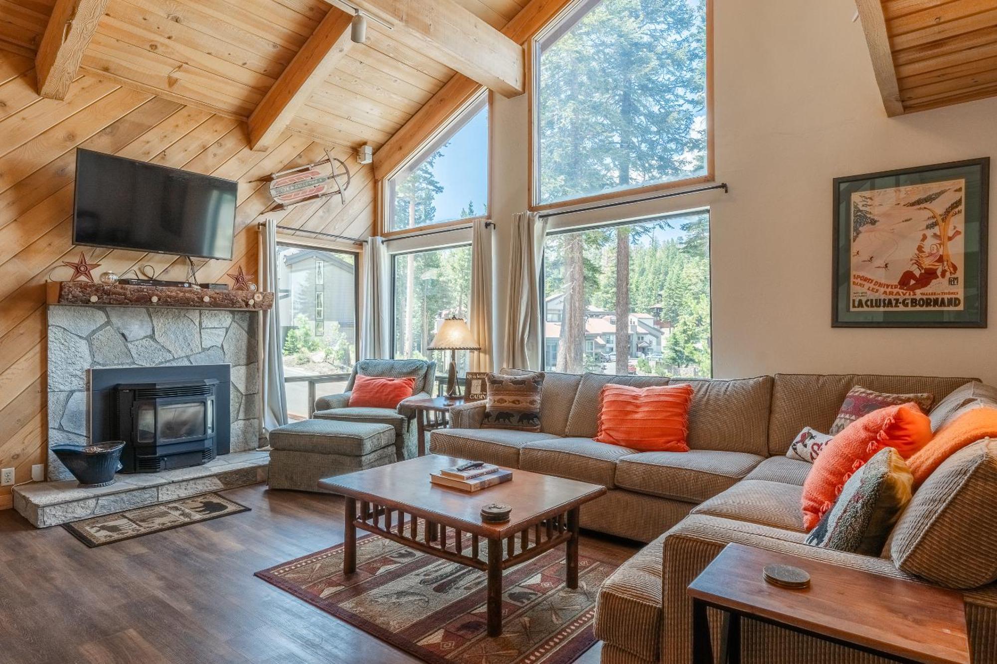Casa vacanze Courchevel #15 - 2 Bedroom, 2 Bathroom, Sleeps 6! Just Steps To Canyon Lodge! *
